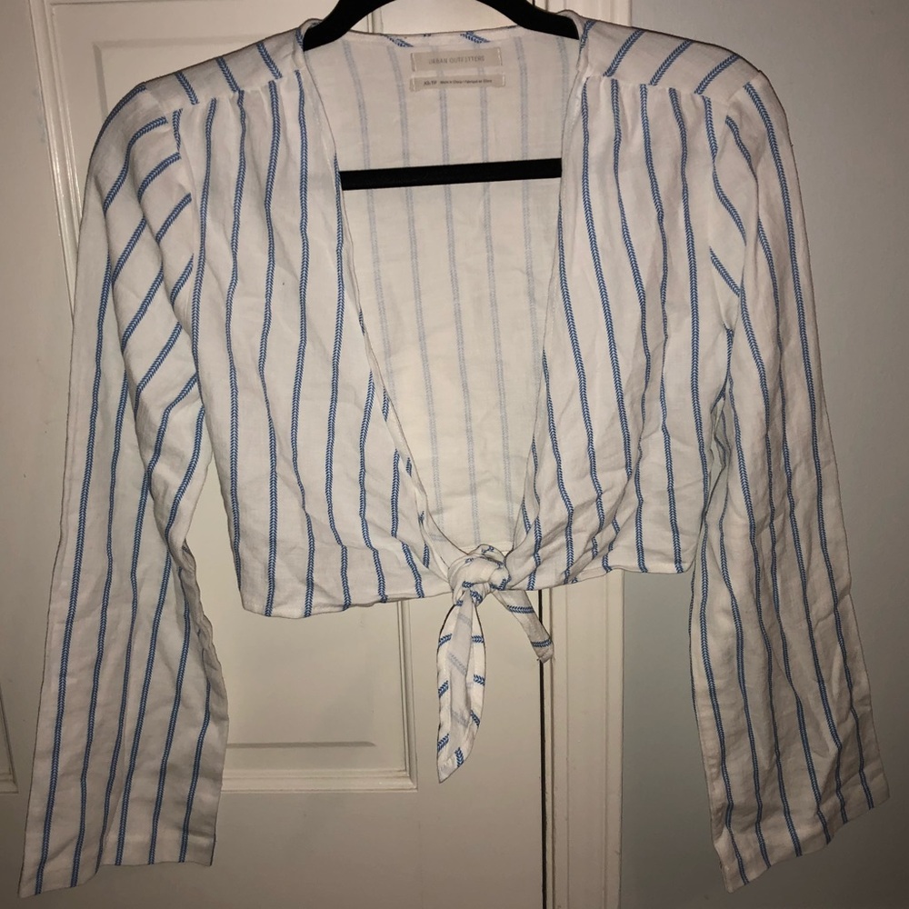 tie in front crop top